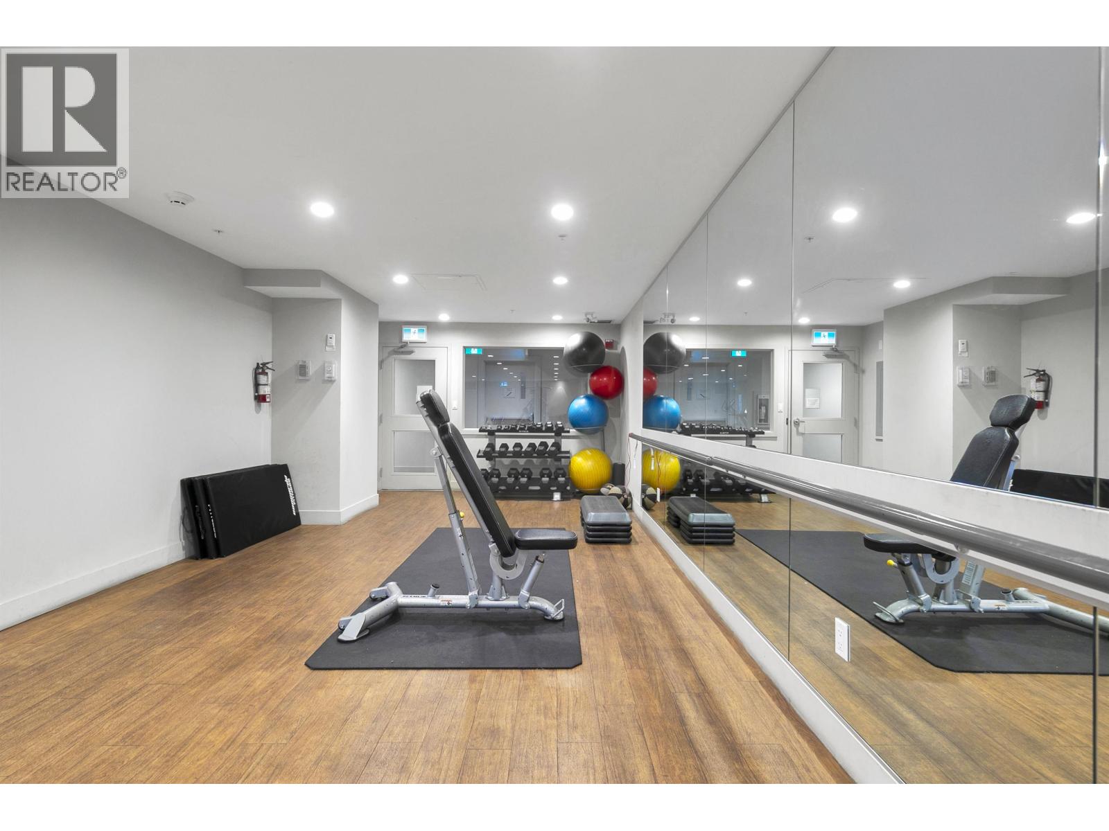 210 5460 Broadway, Burnaby, British Columbia  V5B 0B4 - Photo 23 - R3103528