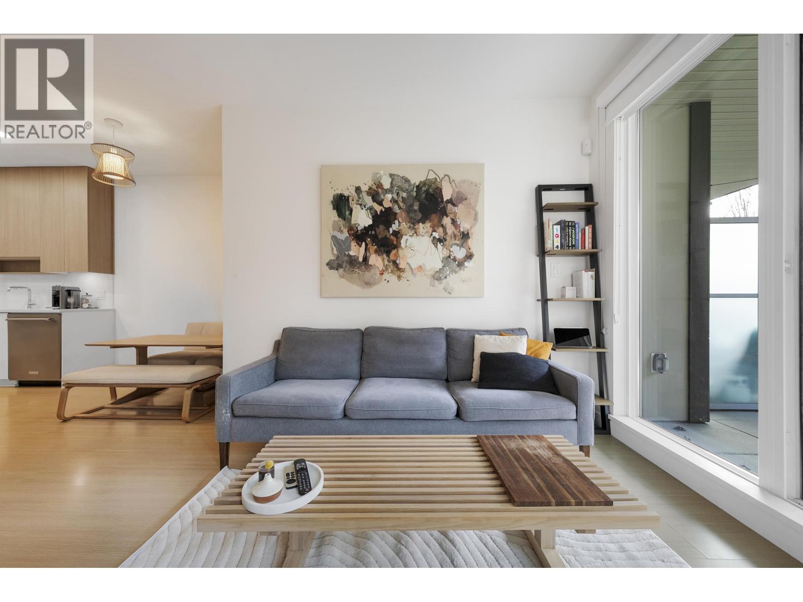 210 5460 Broadway, Burnaby, British Columbia  V5B 0B4 - Photo 7 - R3103528