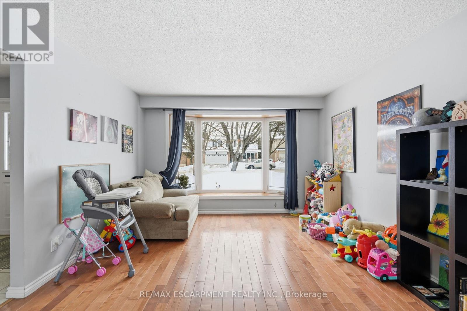 17 Strawberry Lane, Brantford, Ontario  N3T 5Z6 - Photo 3 - X12773778