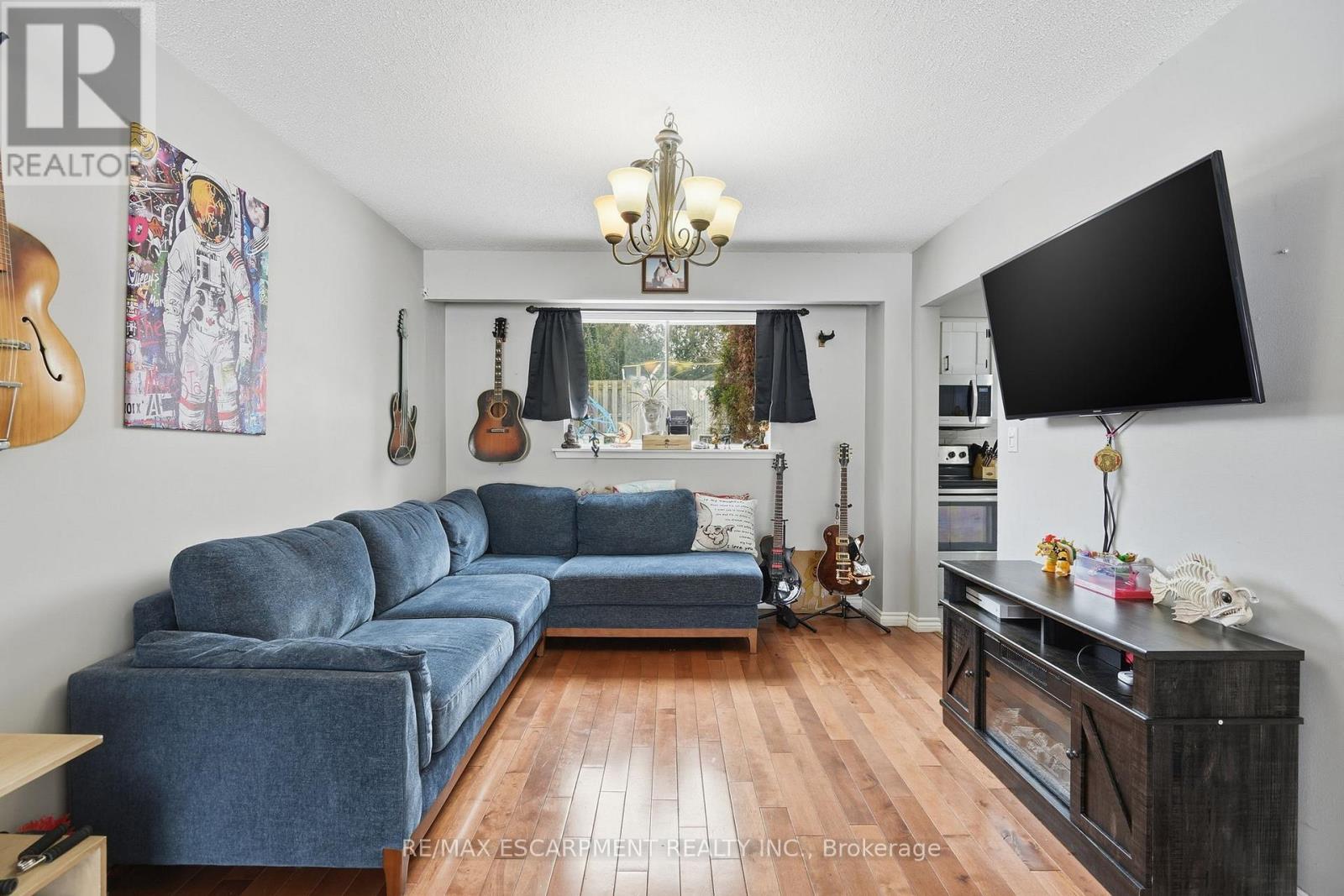 17 Strawberry Lane, Brantford, Ontario  N3T 5Z6 - Photo 5 - X12773778