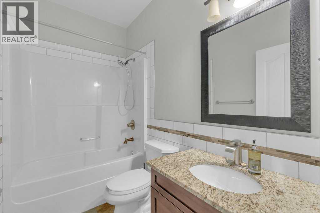 12 Vermont Close, Olds, Alberta  T4H 0C3 - Photo 23 - A2295196