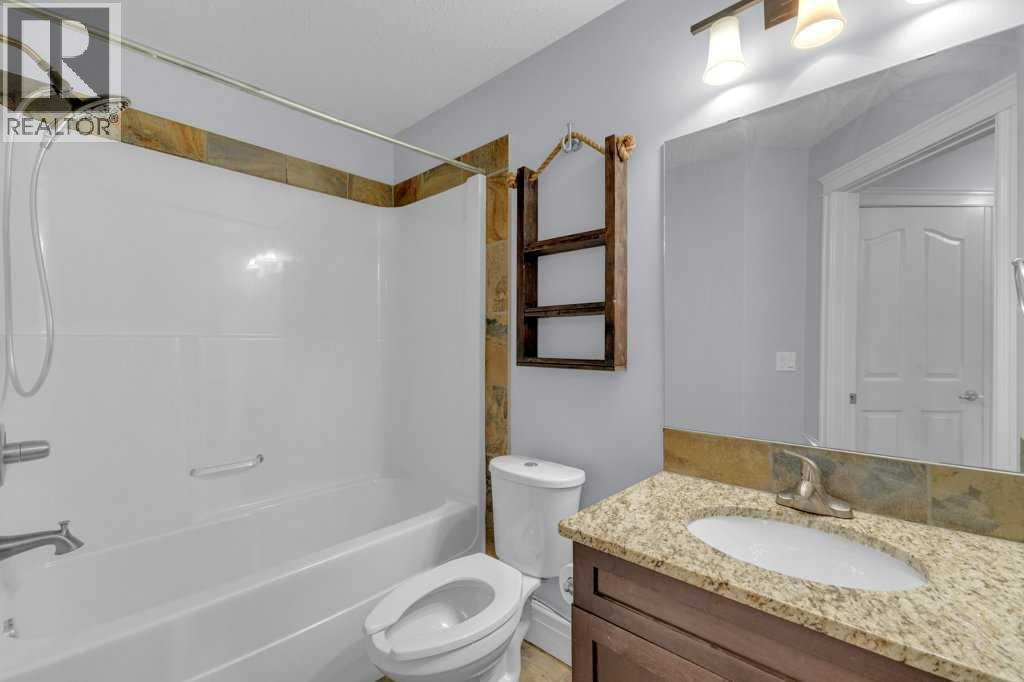 12 Vermont Close, Olds, Alberta  T4H 0C3 - Photo 41 - A2295196