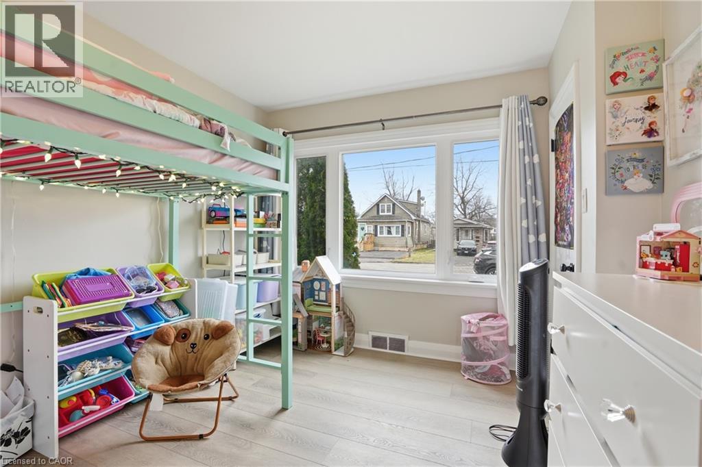 22 Greenwood Avenue, Welland, Ontario  L3C 4B2 - Photo 15 - 40814957