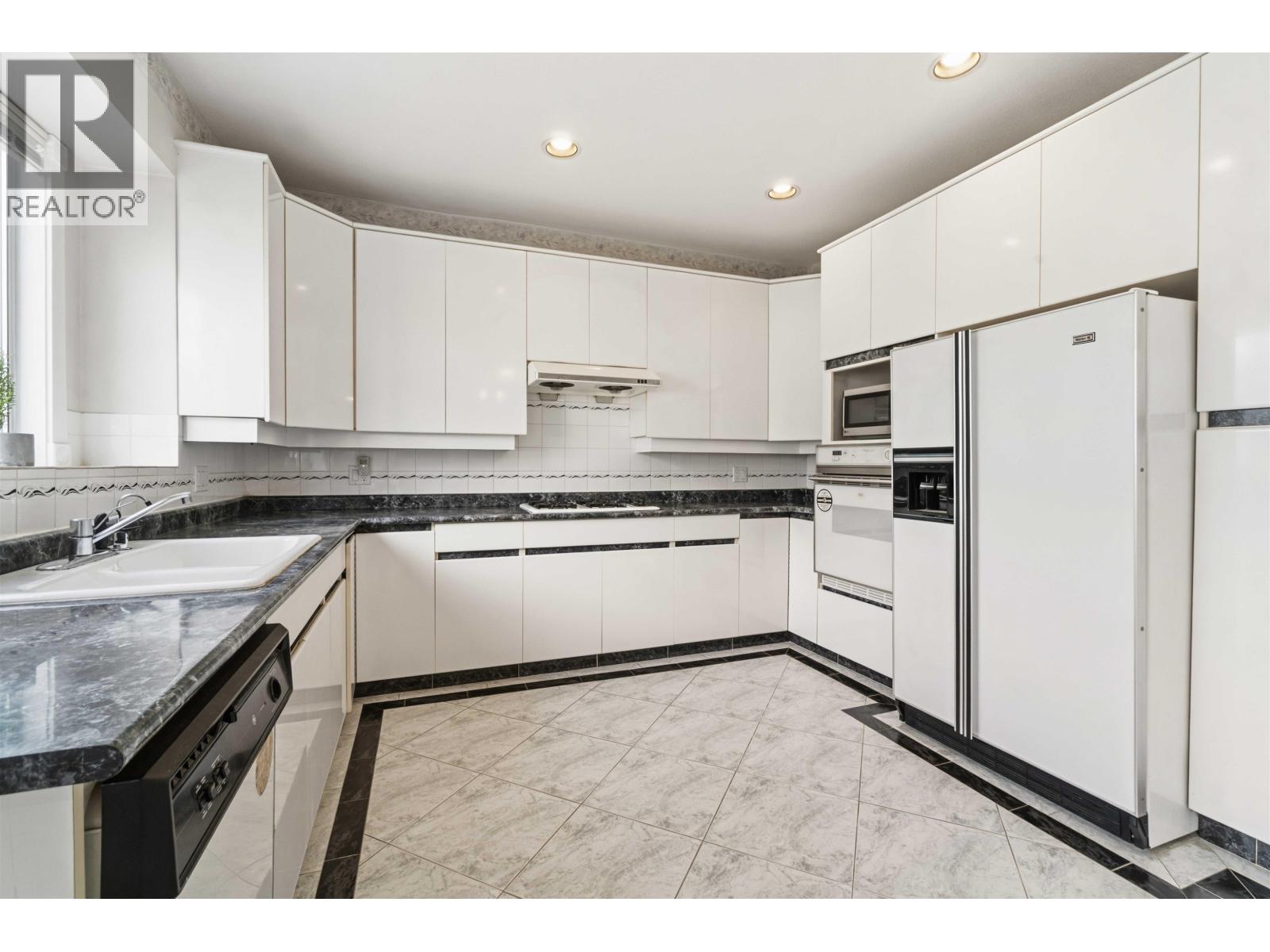 1769 E 49th Avenue, Vancouver, British Columbia  V5P 1T2 - Photo 8 - R3103507