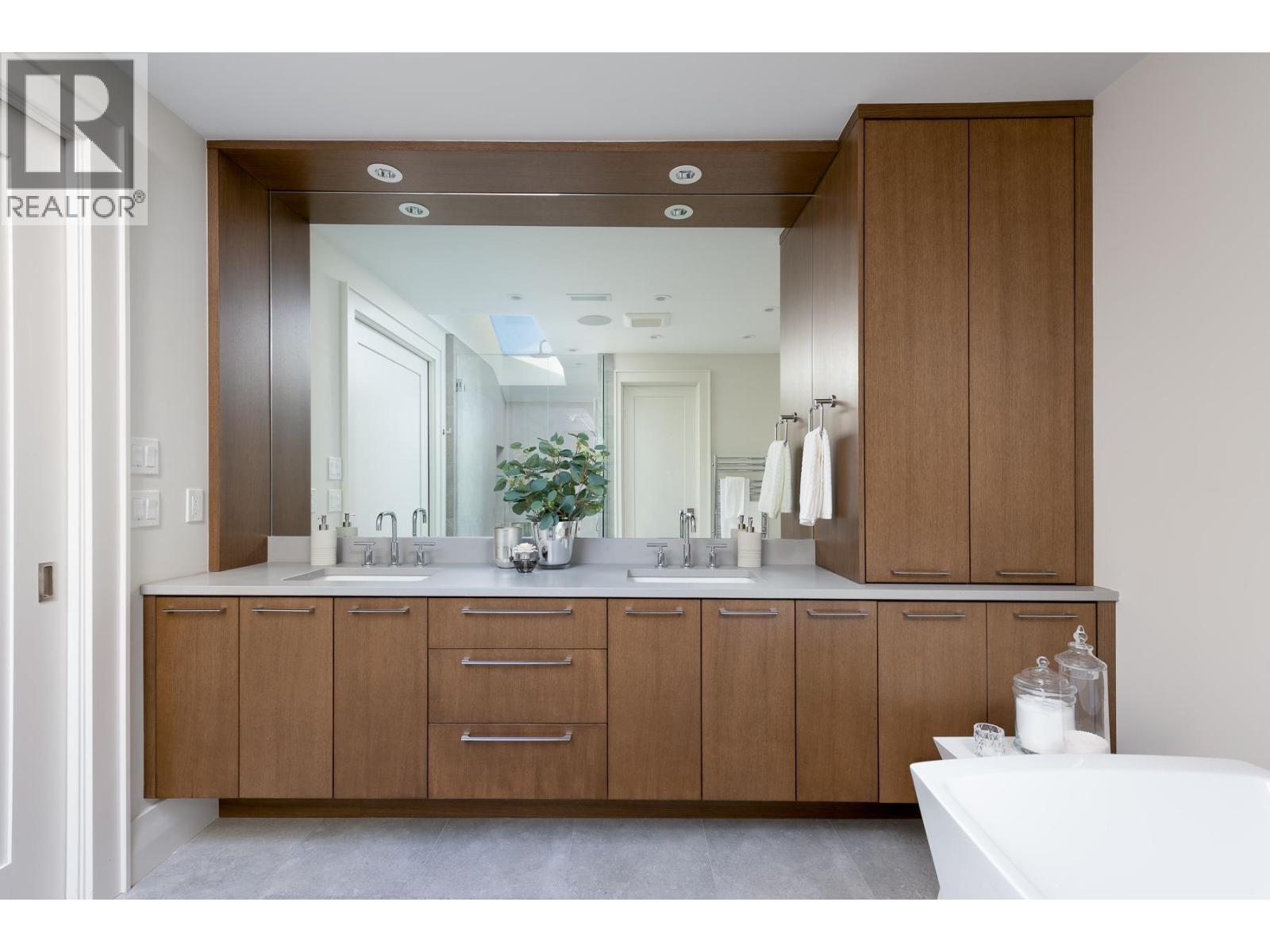 5260 Timberfeild Lane, West Vancouver, British Columbia  V7W 2Z5 - Photo 24 - R3103425