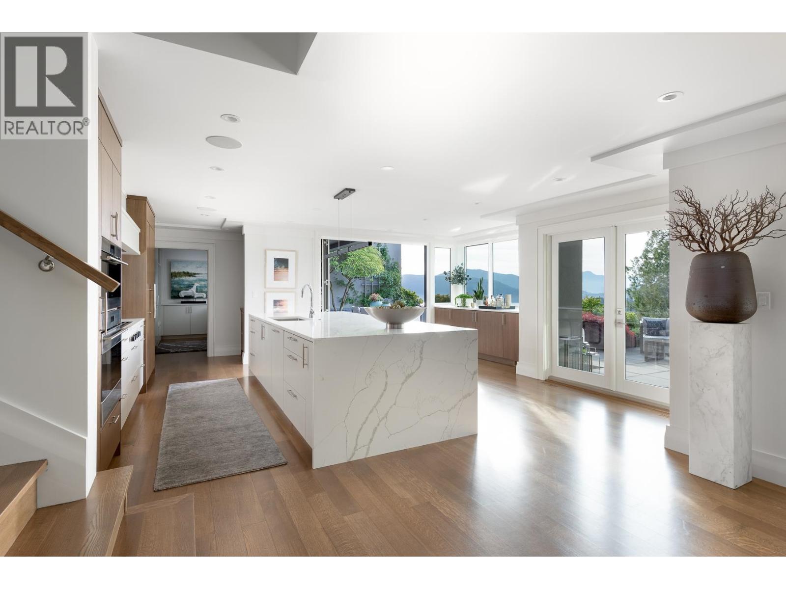 5260 Timberfeild Lane, West Vancouver, British Columbia  V7W 2Z5 - Photo 13 - R3103425