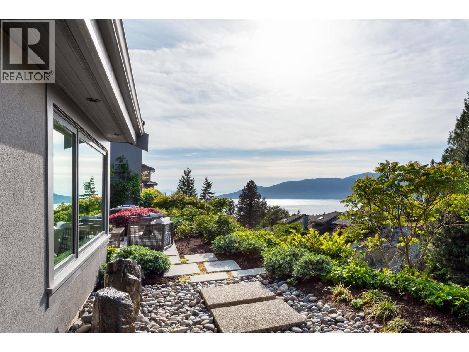 5260 Timberfeild Lane, West Vancouver, British Columbia  V7W 2Z5 - Photo 35 - R3103425