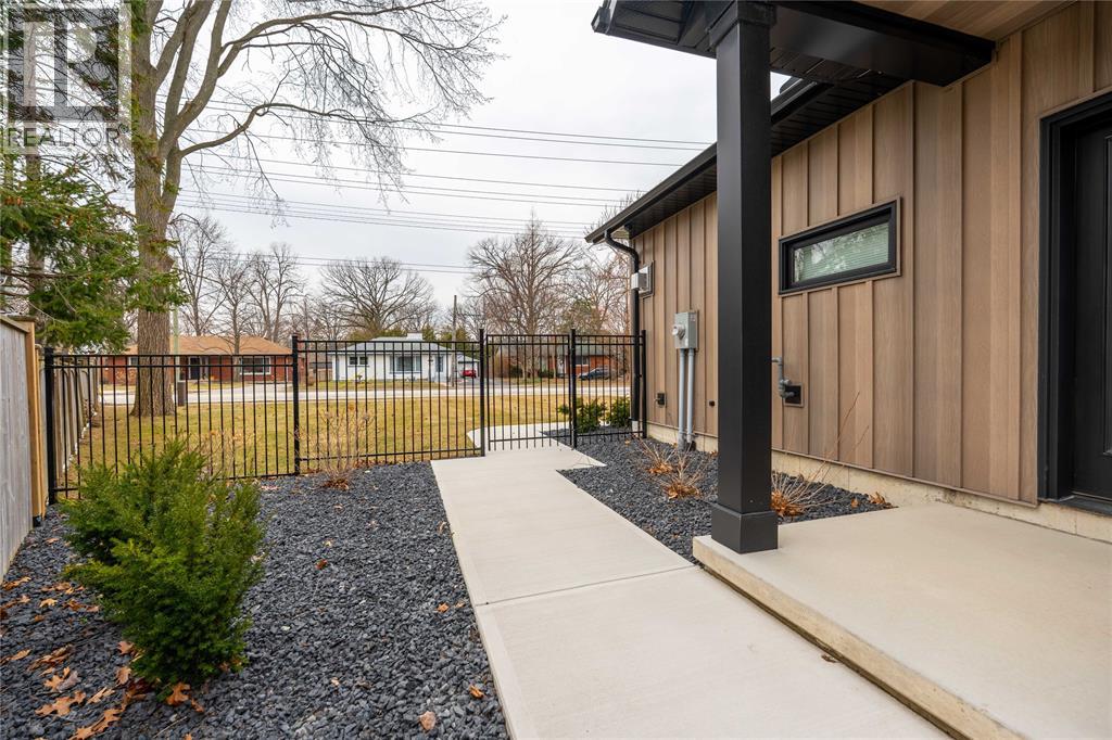 1248 Colborne Road, Sarnia, Ontario  N7V 3L4 - Photo 32 - 26005634