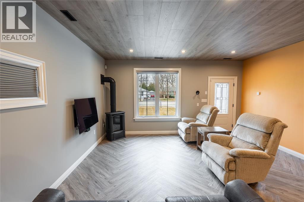 1248 Colborne Road, Sarnia, Ontario  N7V 3L4 - Photo 6 - 26005634