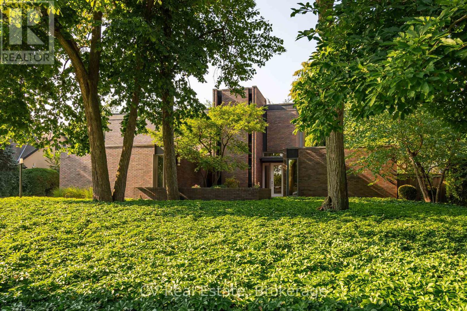 31 AUCHMAR ROAD, Hamilton, Ontario