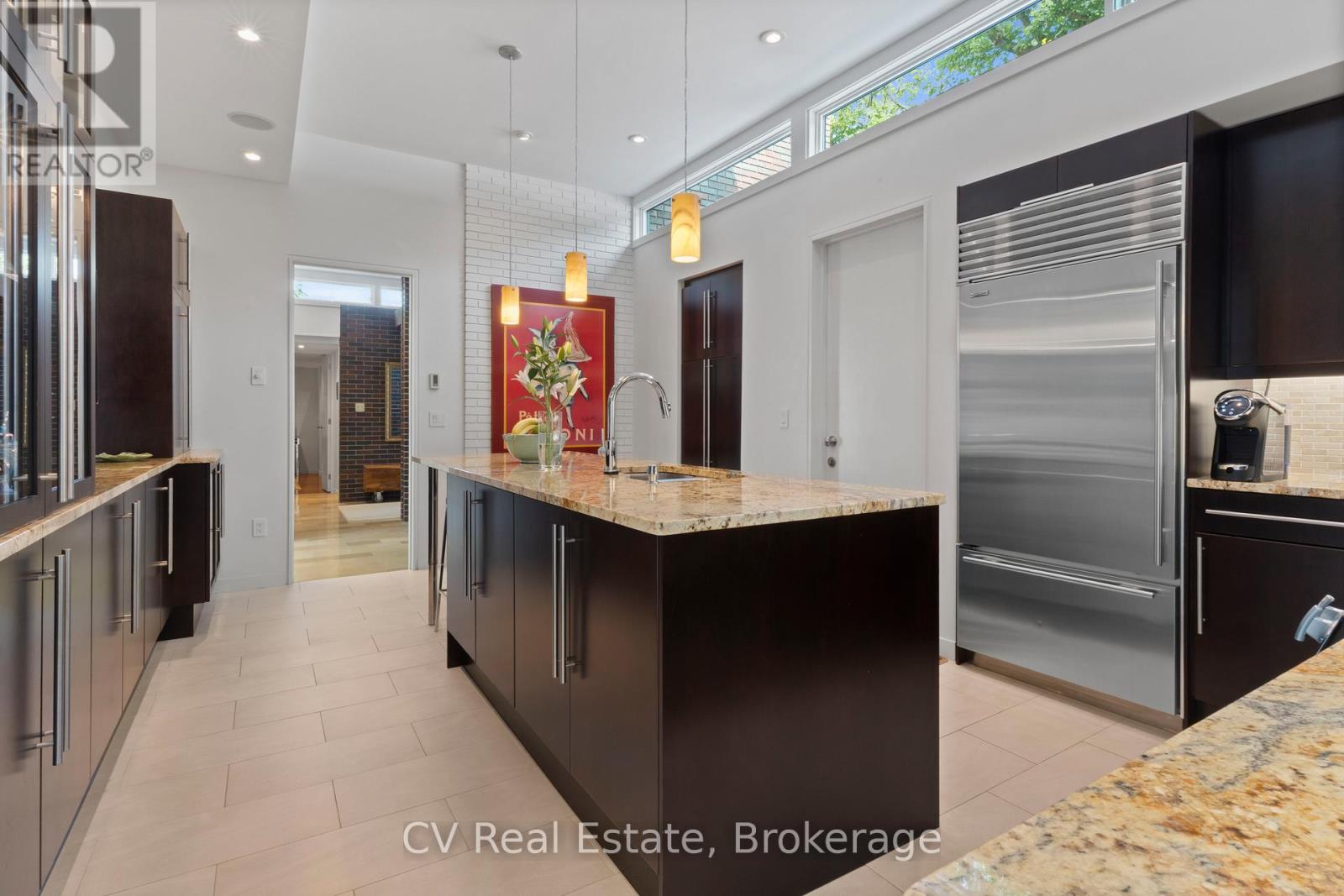 31 Auchmar Road, Hamilton, Ontario  L9C 1C6 - Photo 12 - X12920776