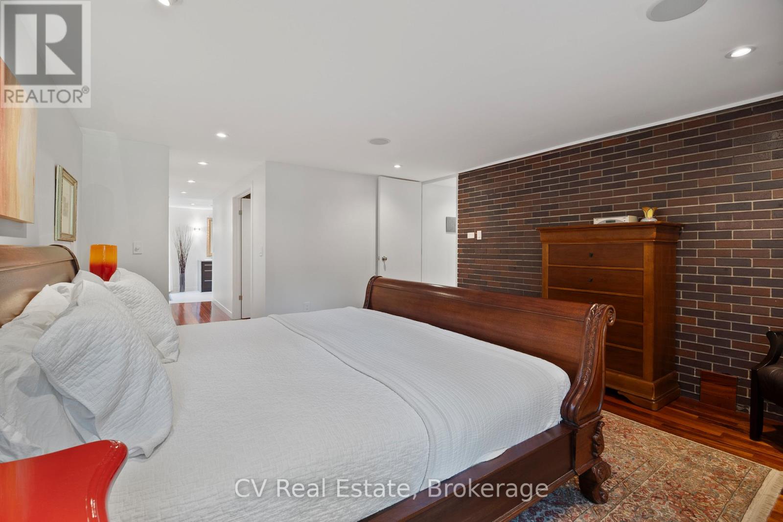 31 Auchmar Road, Hamilton, Ontario  L9C 1C6 - Photo 14 - X12920776