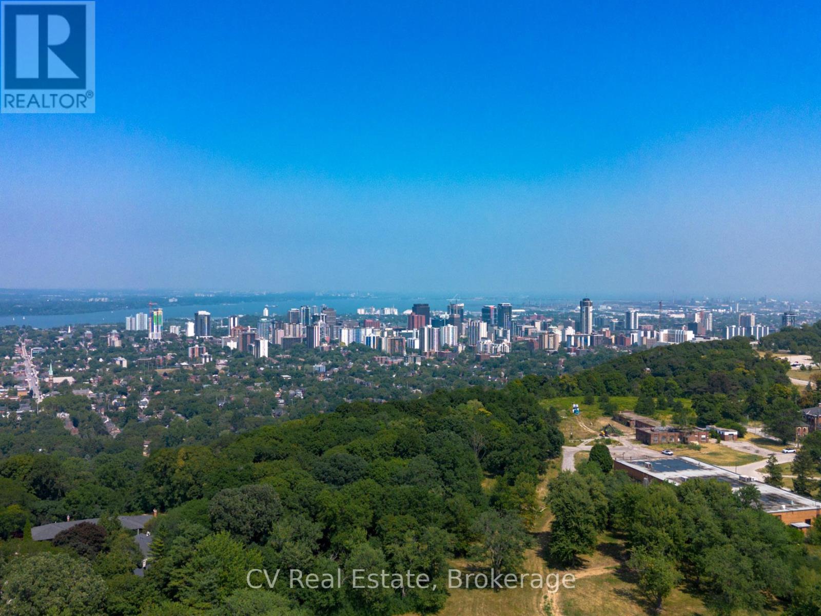 31 Auchmar Road, Hamilton, Ontario  L9C 1C6 - Photo 39 - X12920776