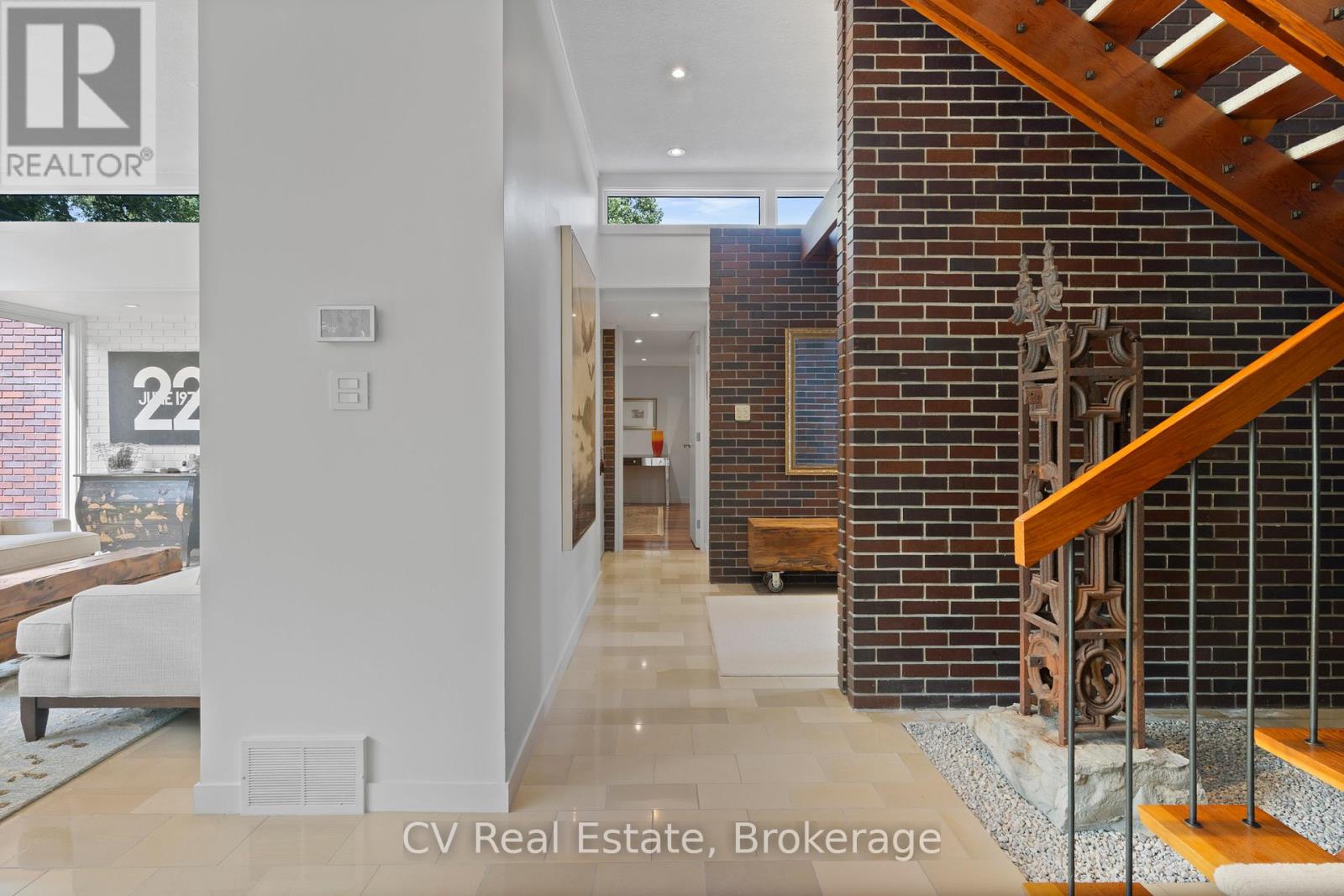 31 Auchmar Road, Hamilton, Ontario  L9C 1C6 - Photo 9 - X12920776