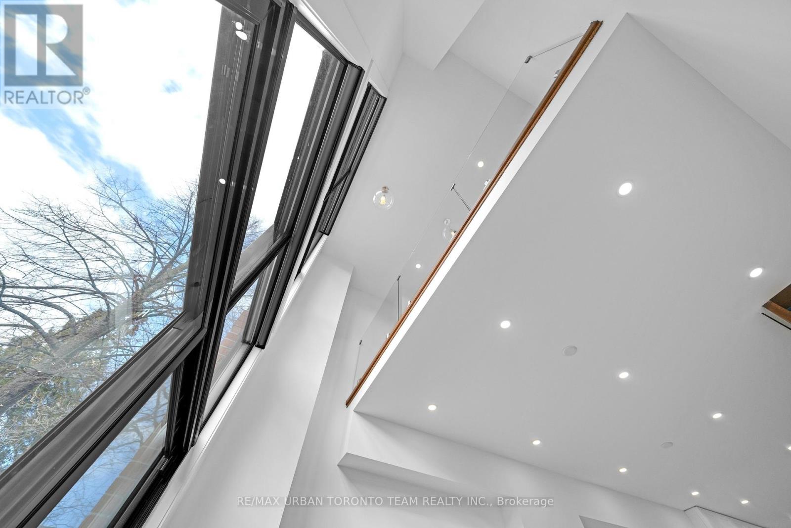 5 Wascana Avenue, Toronto, Ontario M5A 1V6 - Photo 13 - C12920814