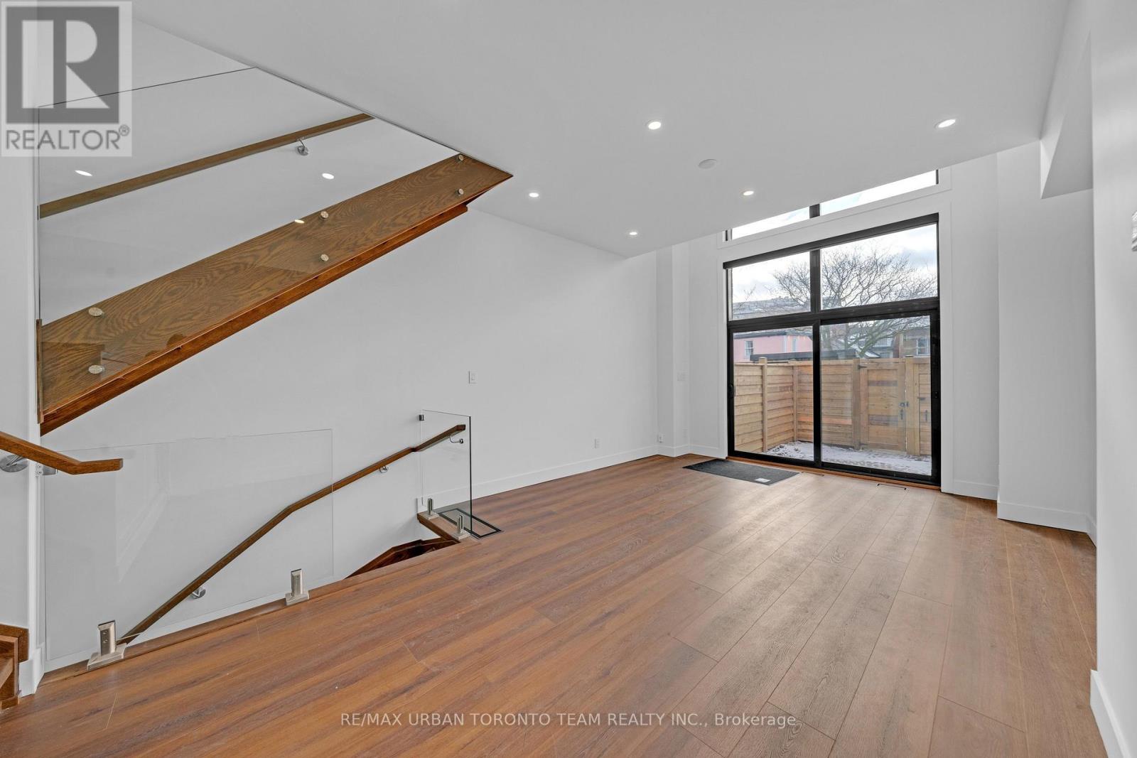 5 Wascana Avenue, Toronto, Ontario M5A 1V6 - Photo 14 - C12920814