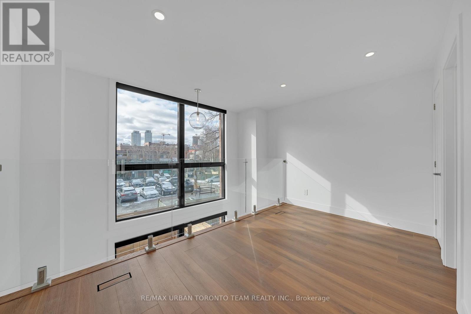 5 Wascana Avenue, Toronto, Ontario M5A 1V6 - Photo 21 - C12920814