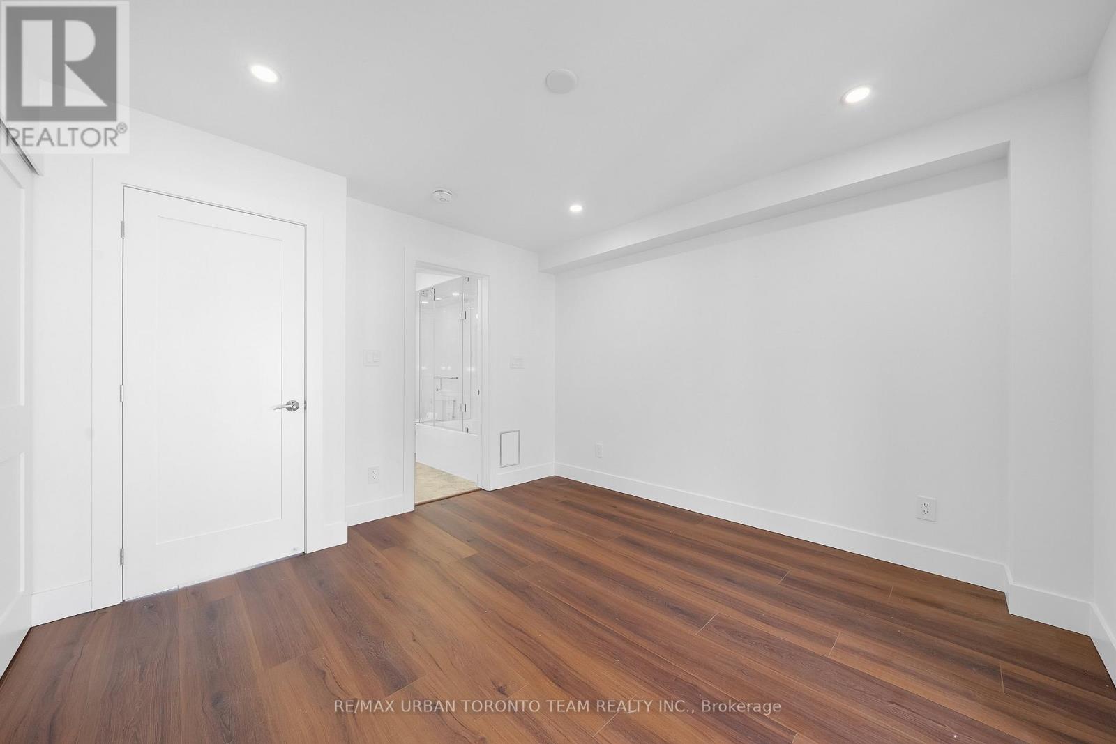 5 Wascana Avenue, Toronto, Ontario M5A 1V6 - Photo 27 - C12920814