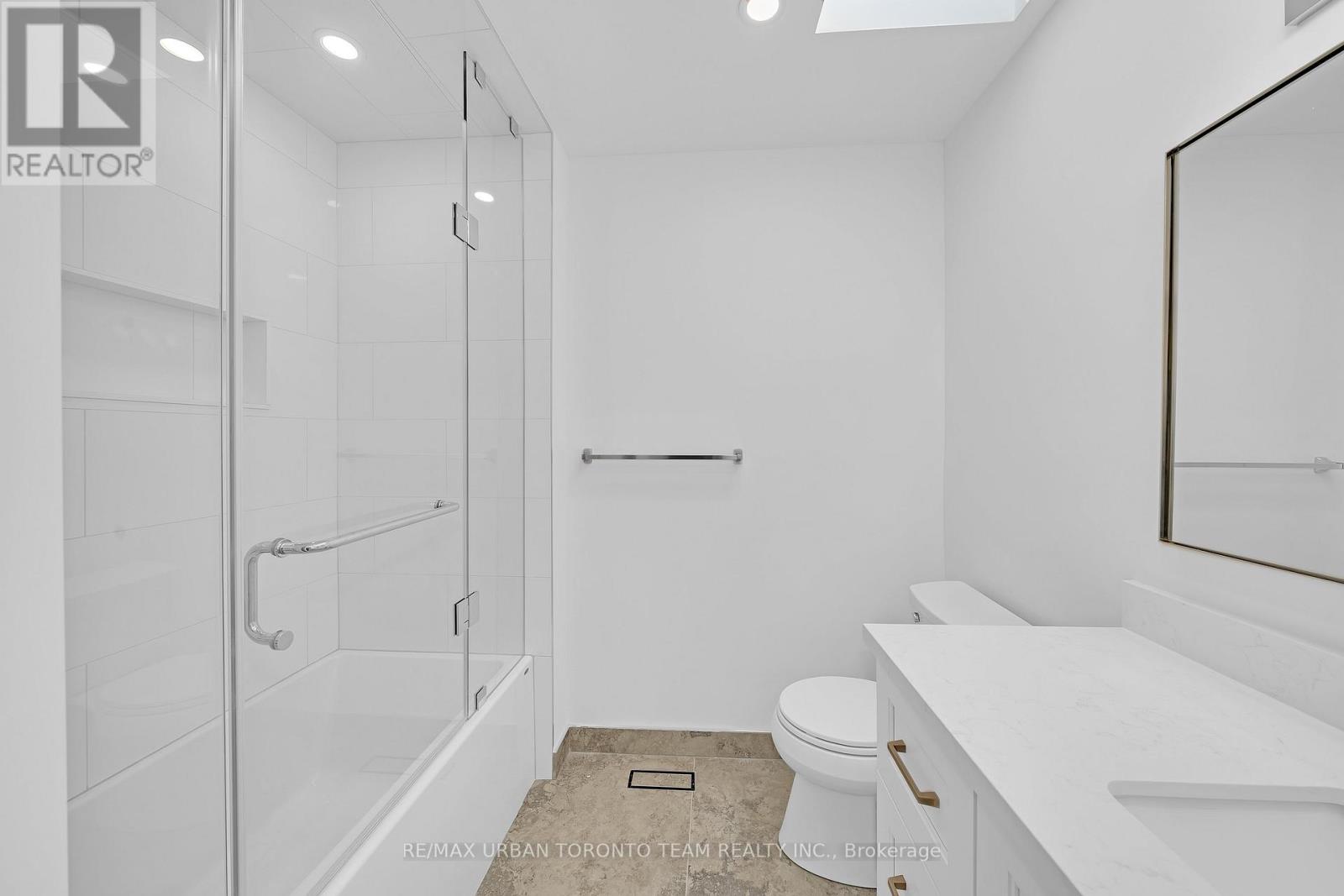 5 Wascana Avenue, Toronto, Ontario M5A 1V6 - Photo 37 - C12920814