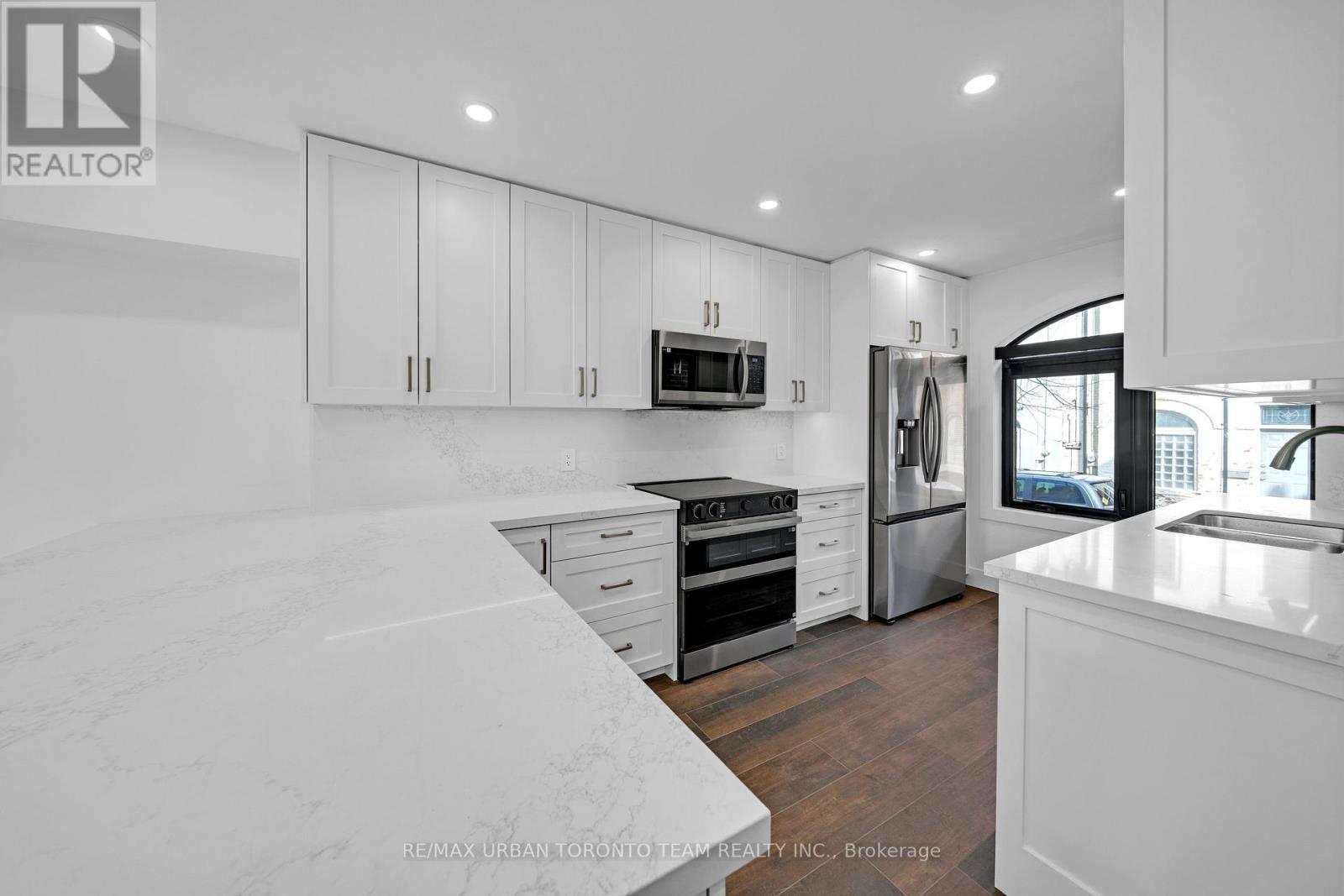 5 Wascana Avenue, Toronto, Ontario M5A 1V6 - Photo 9 - C12920814