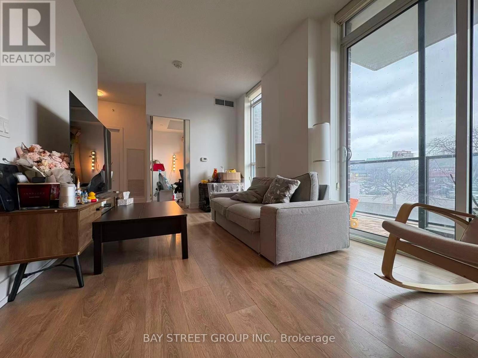 205 - 128 Fairview Mall Drive, Toronto, Ontario  M2J 0E8 - Photo 3 - C12920822