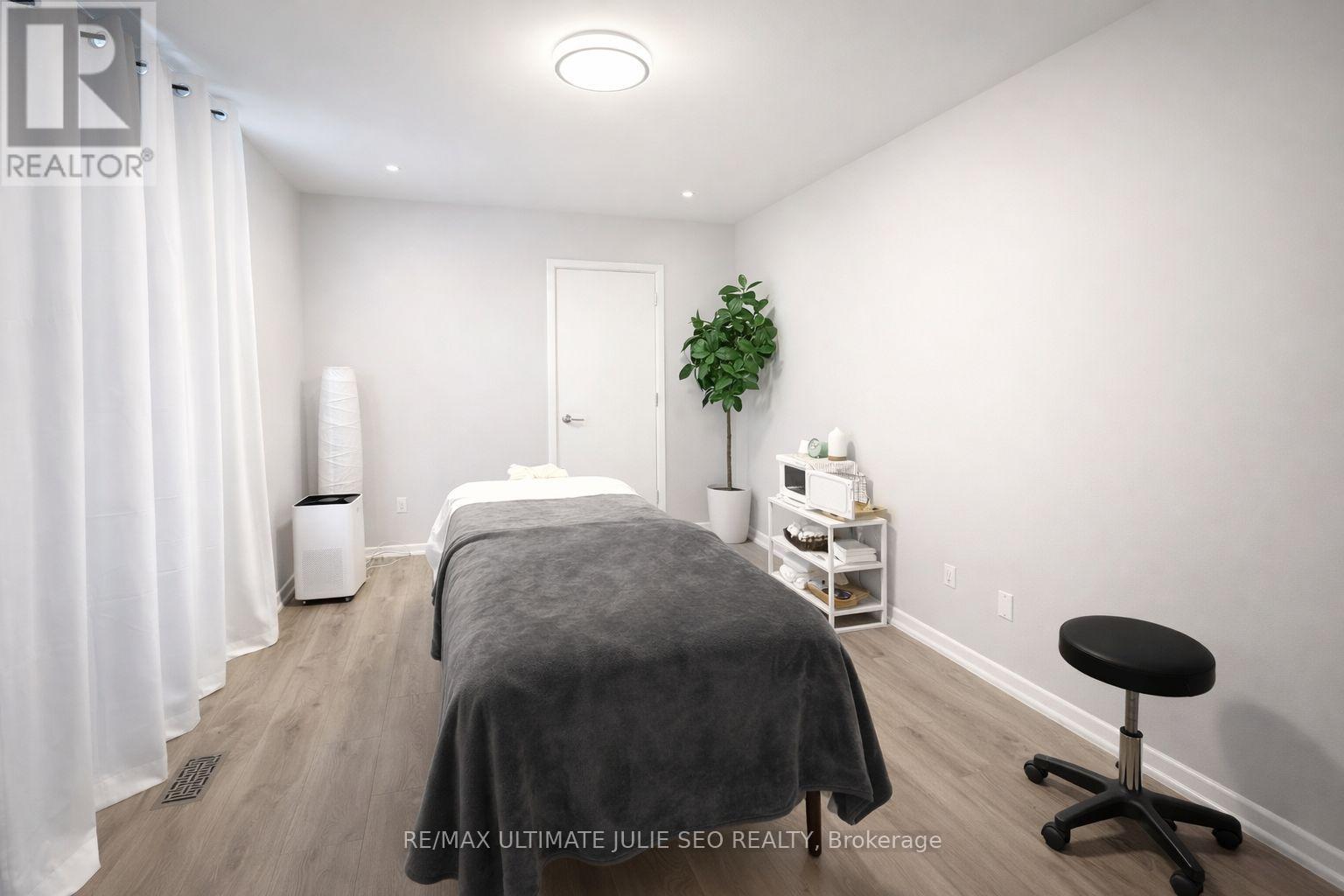 1819-1821 Avenue Road, Toronto, Ontario  M5M 3Z4 - Photo 12 - C12920862