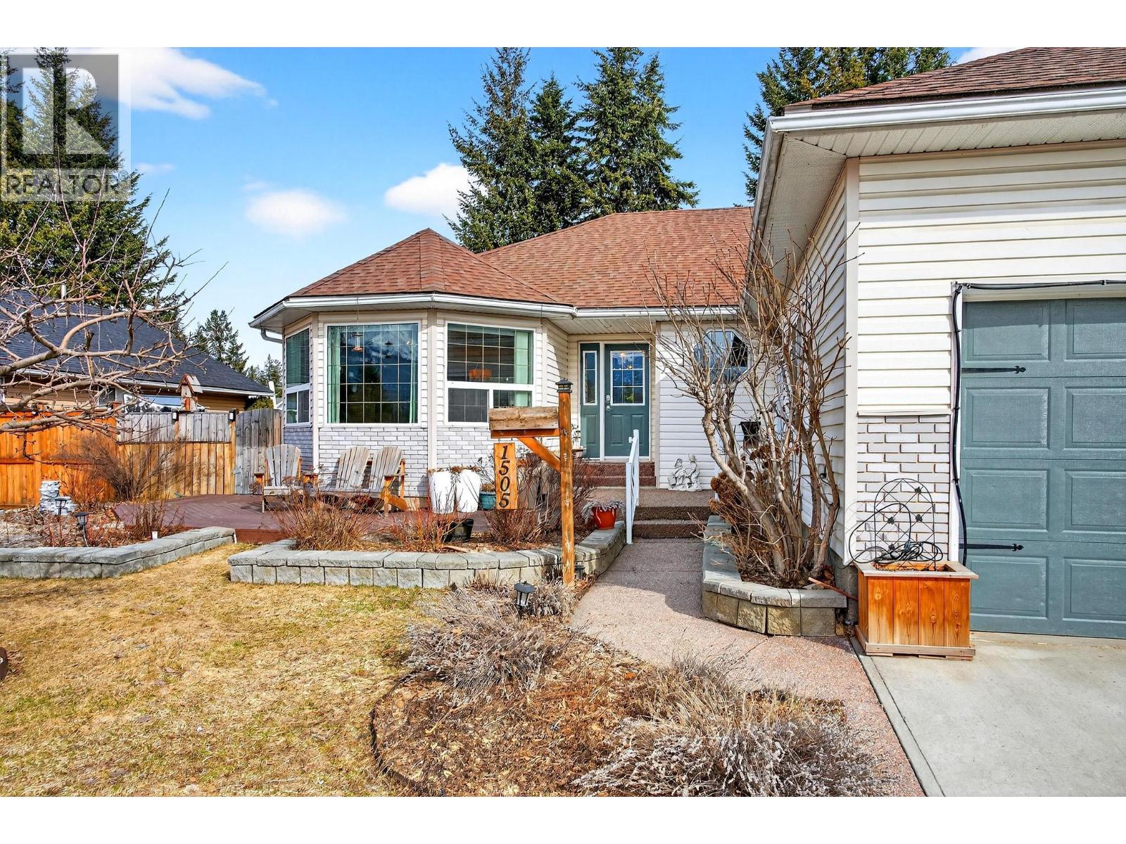 1505 Cedar Street, Golden, British Columbia  V0A 1H6 - Photo 4 - 10380537