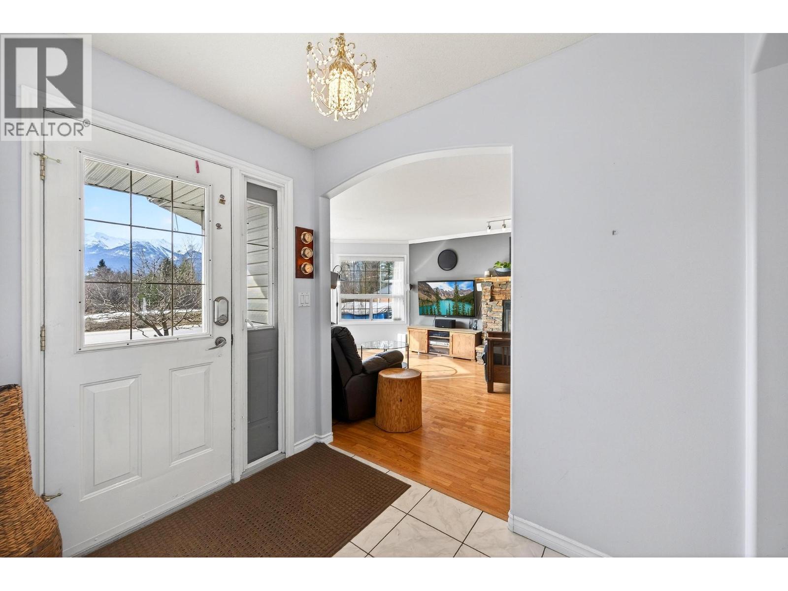 1505 Cedar Street, Golden, British Columbia  V0A 1H6 - Photo 28 - 10380537