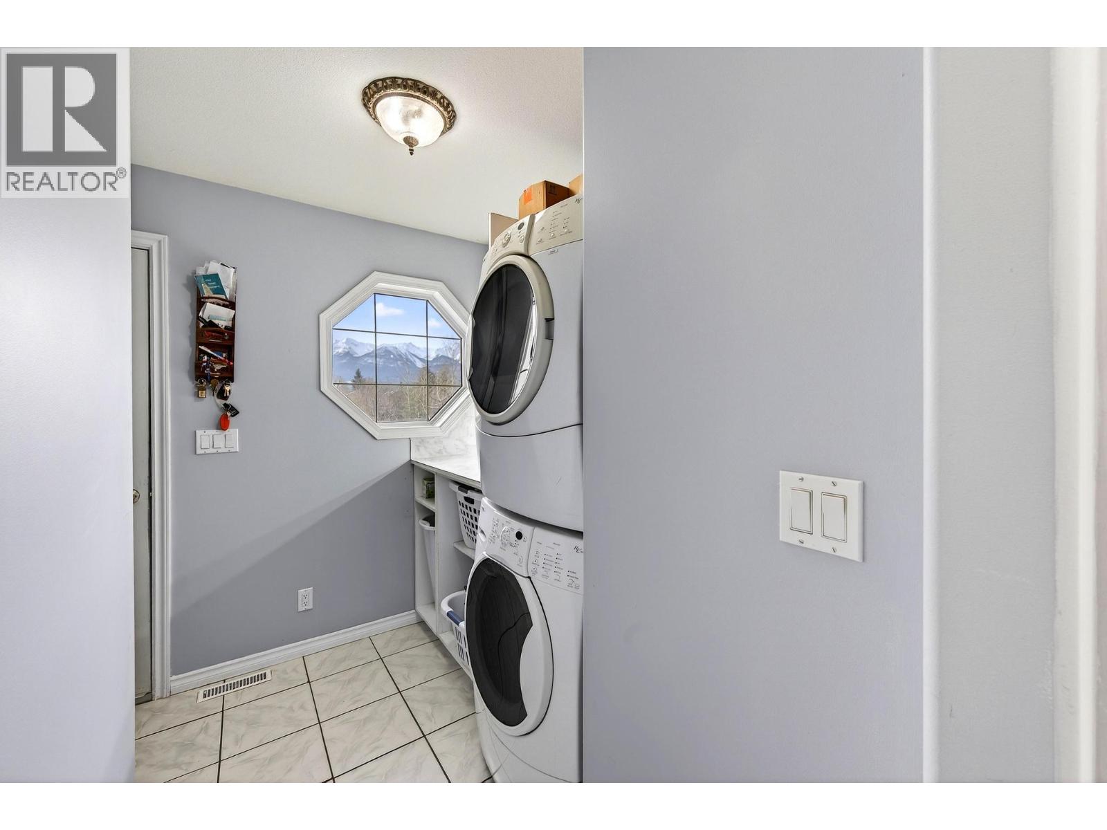 1505 Cedar Street, Golden, British Columbia  V0A 1H6 - Photo 33 - 10380537