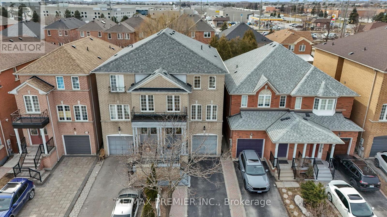 12 Yellowood Circle, Vaughan, Ontario  L4J 8L9 - Photo 2 - N12920830