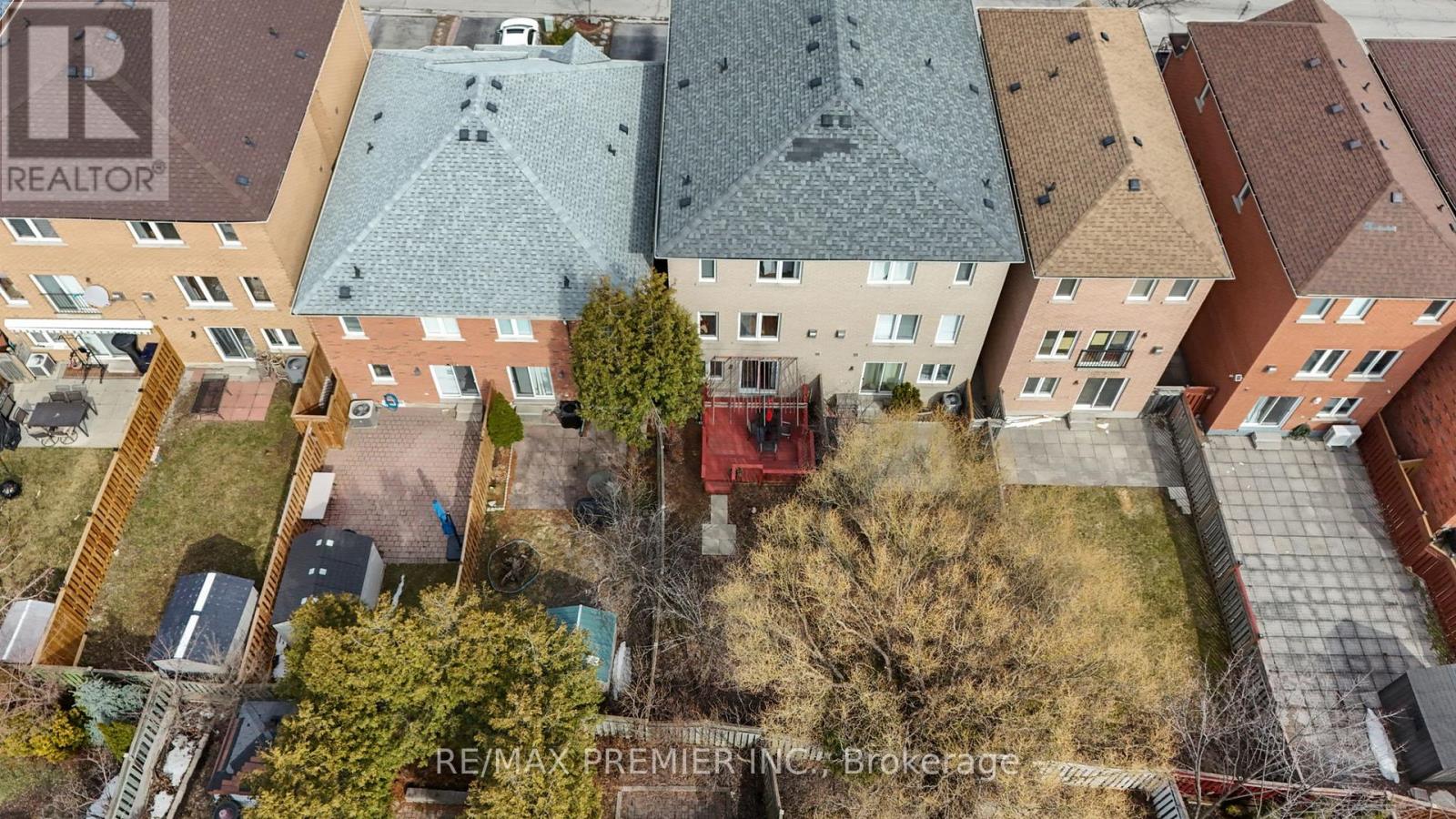 12 Yellowood Circle, Vaughan, Ontario  L4J 8L9 - Photo 5 - N12920830