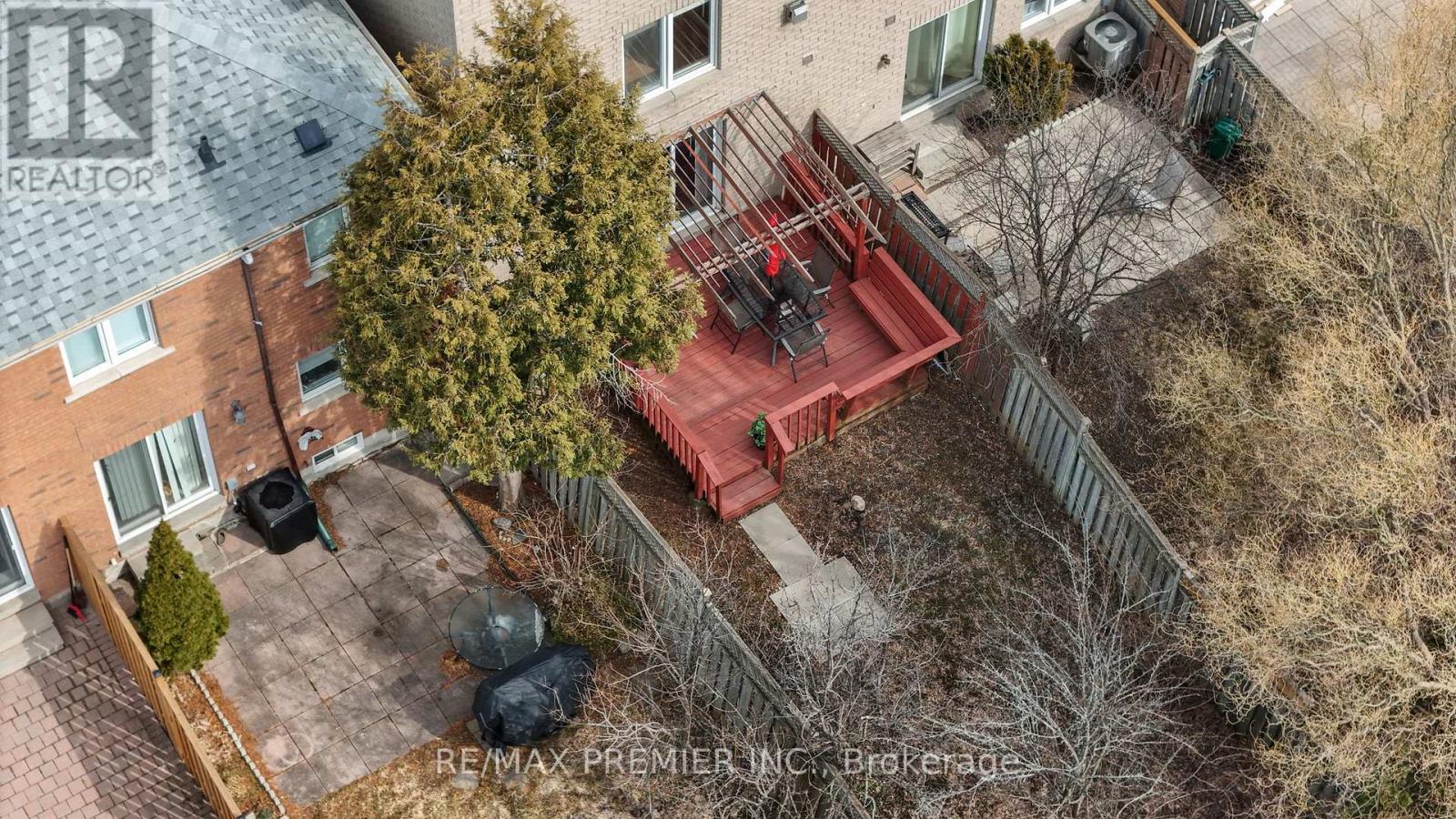 12 Yellowood Circle, Vaughan, Ontario  L4J 8L9 - Photo 6 - N12920830