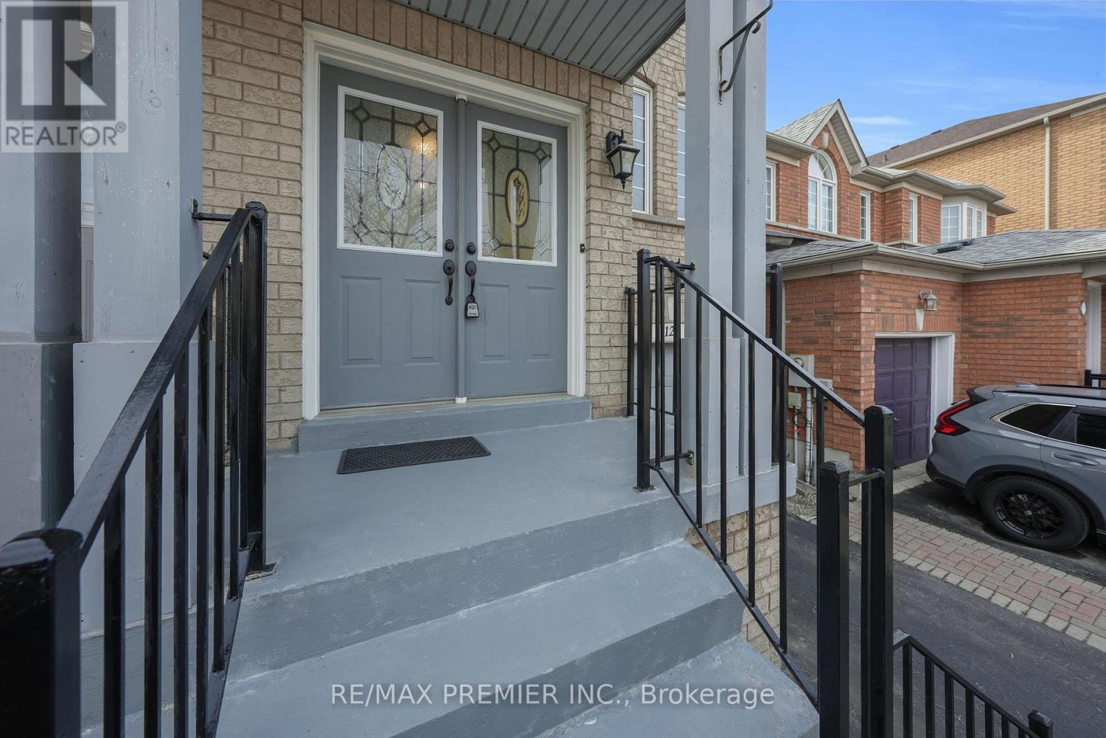 12 Yellowood Circle, Vaughan, Ontario  L4J 8L9 - Photo 7 - N12920830