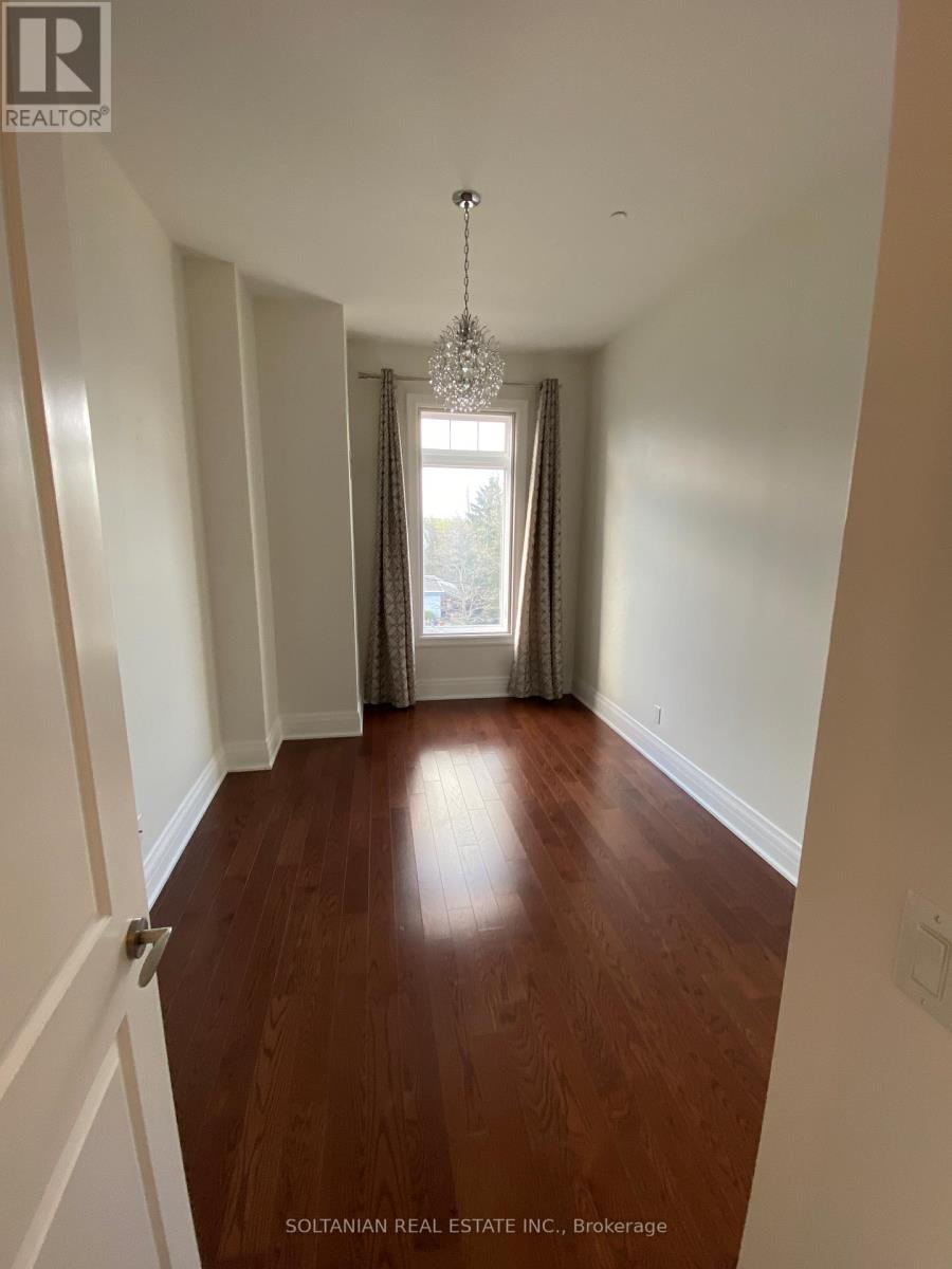 425 - 80 Burns Boulevard, King, Ontario  L7B 0B3 - Photo 12 - N12920836