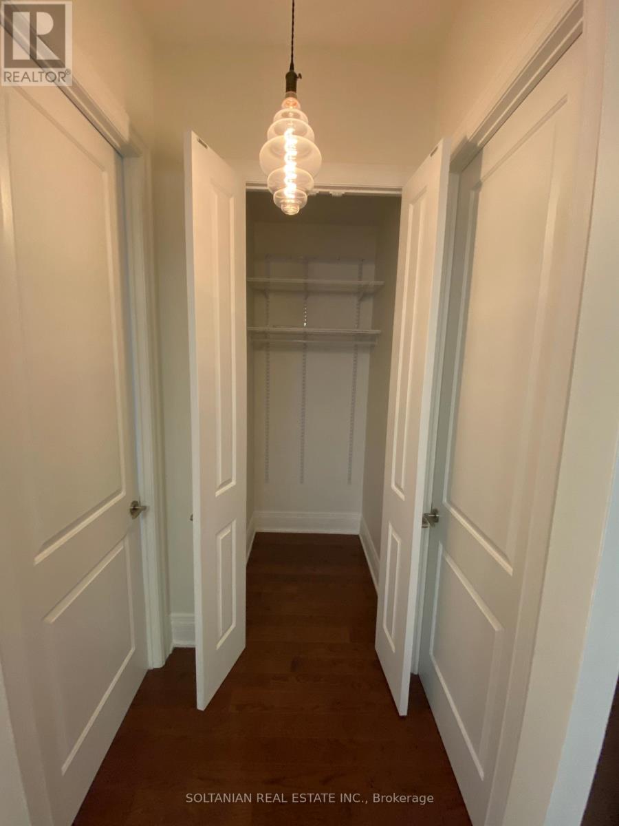 425 - 80 Burns Boulevard, King, Ontario  L7B 0B3 - Photo 15 - N12920836