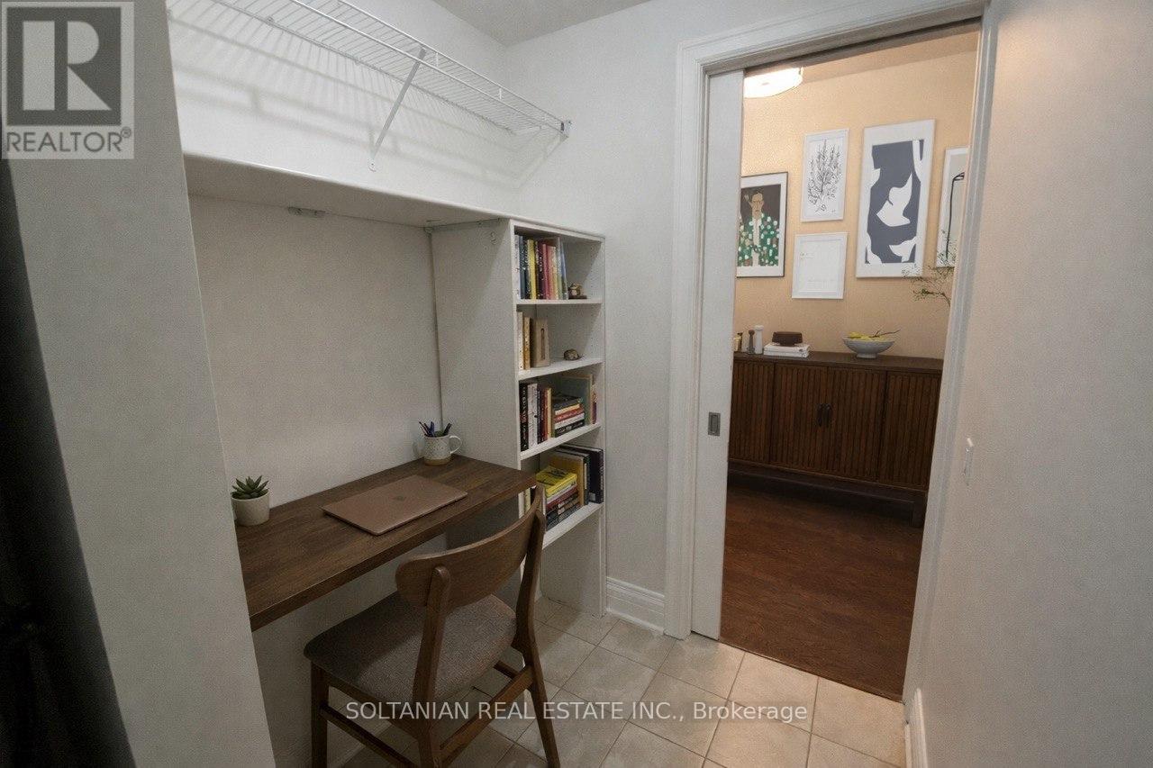 425 - 80 Burns Boulevard, King, Ontario  L7B 0B3 - Photo 5 - N12920836