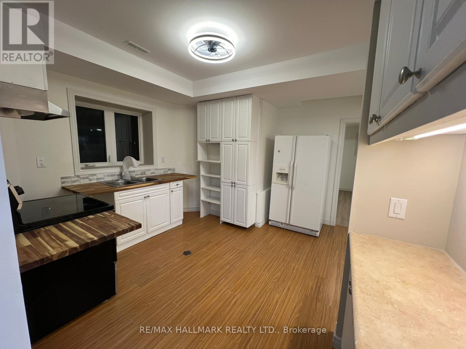 17 Barre Drive, Barrie (Painswick North), Ontario  L4N 7N6 - Photo 7 - S12920828