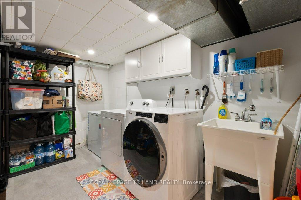 Photo 26 of 34 for 454 Jellicoe Crescent