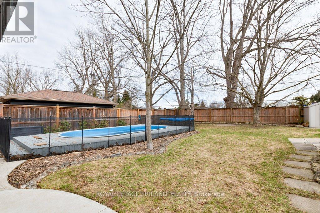 Photo 29 of 34 for 454 Jellicoe Crescent