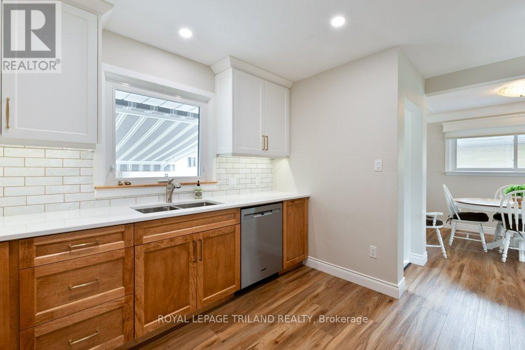 454 Jellicoe Crescent, London South, Ontario  N6K 2M5 - Photo 12 - X12920866