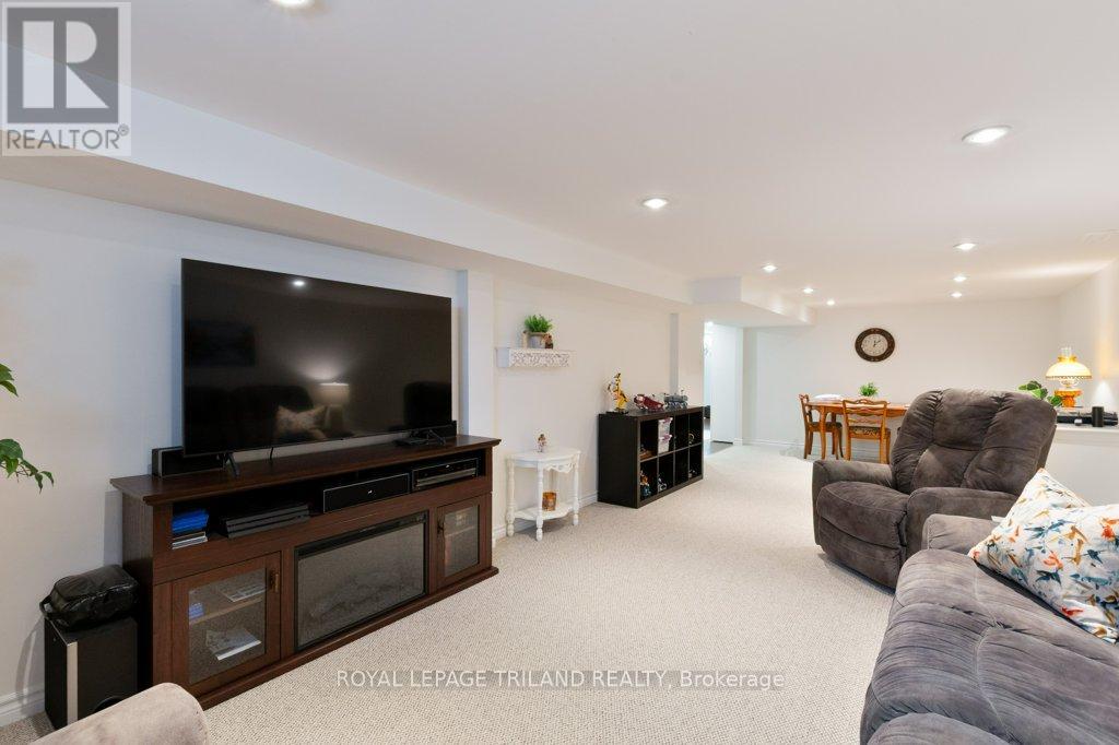 454 Jellicoe Crescent, London South, Ontario  N6K 2M5 - Photo 20 - X12920866