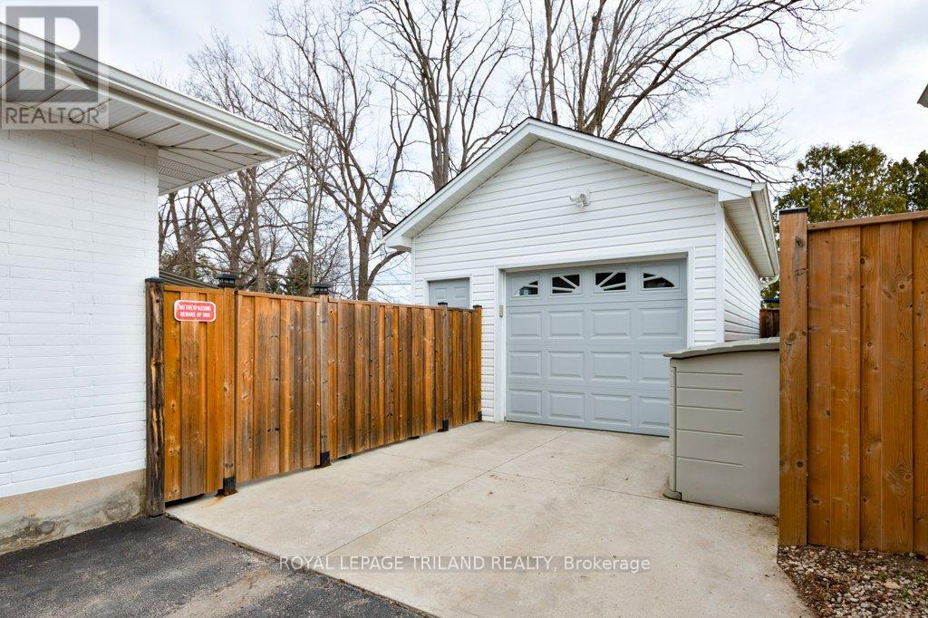 454 Jellicoe Crescent, London South, Ontario  N6K 2M5 - Photo 33 - X12920866