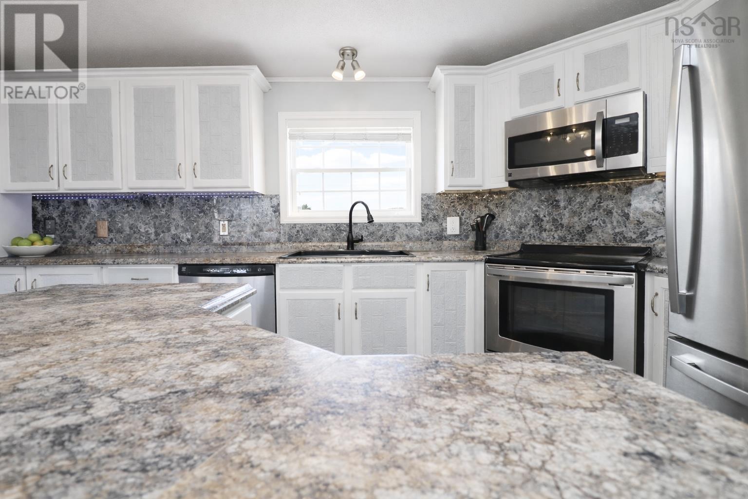 48 Manor Drive, Sackville, Nova Scotia  B4C 2P1 - Photo 9 - 202605463