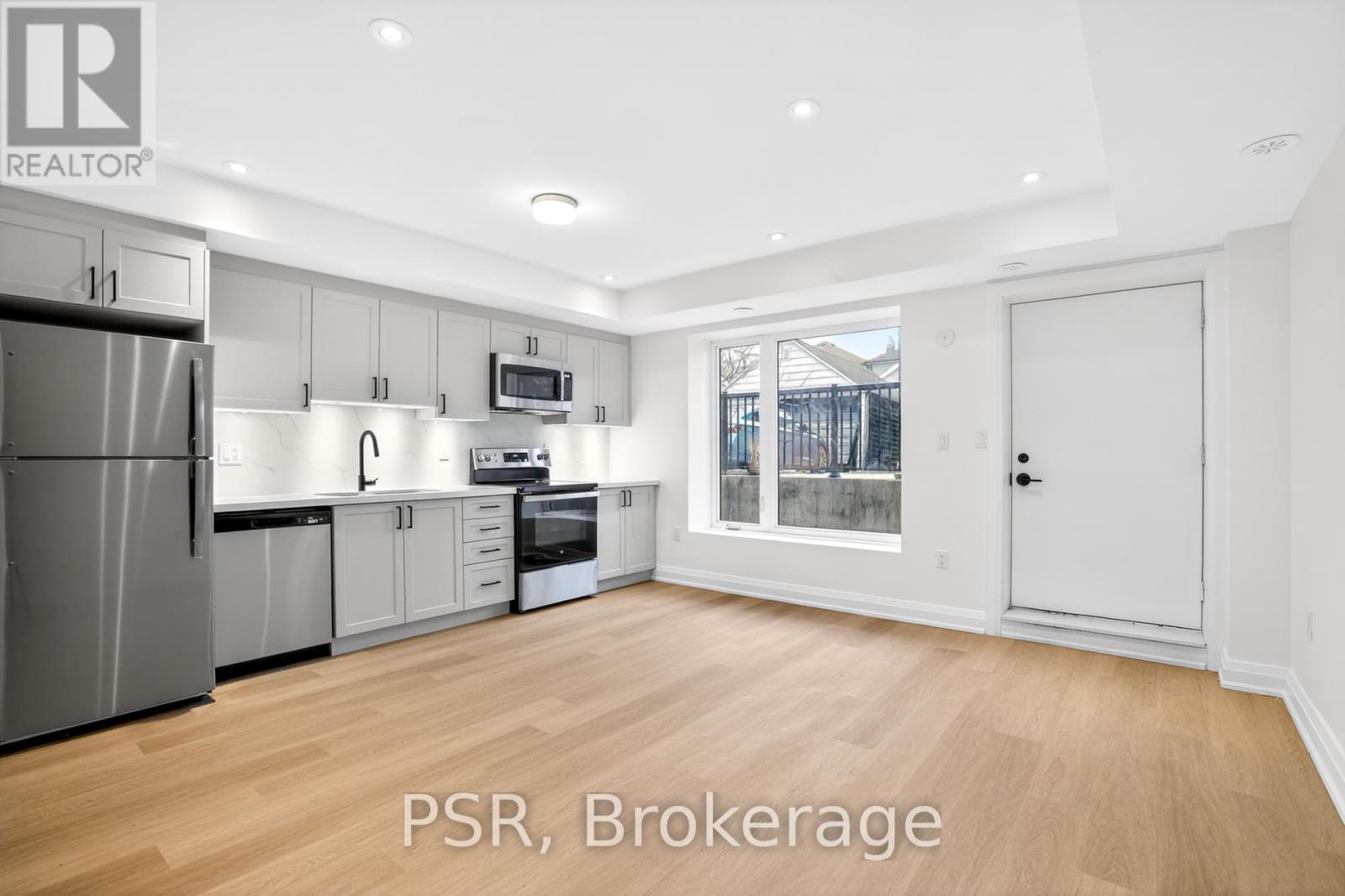 A - 218 AILEEN AVENUE, Toronto, Ontario