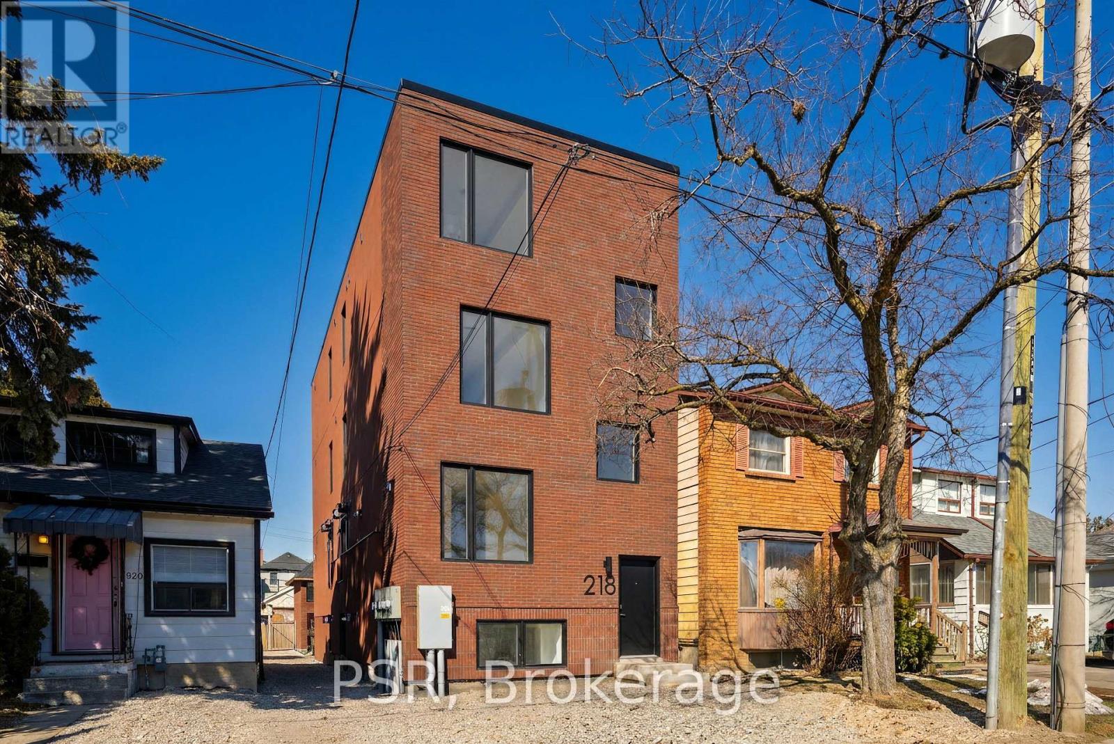 A - 218 Aileen Avenue, Toronto, Ontario  M6M 1G4 - Photo 33 - W12920774