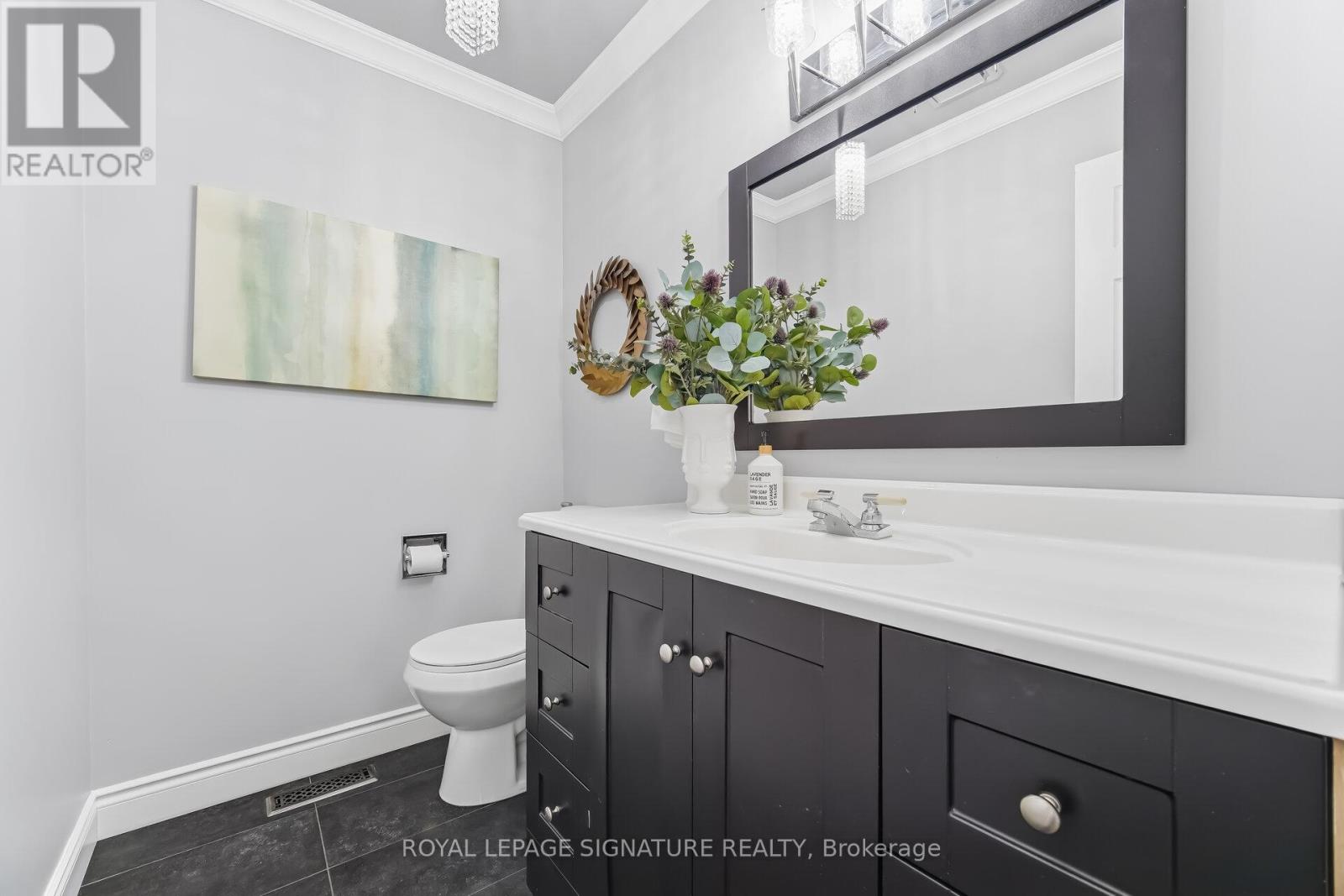 48 Evalene Court, Brampton, Ontario  L6Z 3A5 - Photo 25 - W12920784