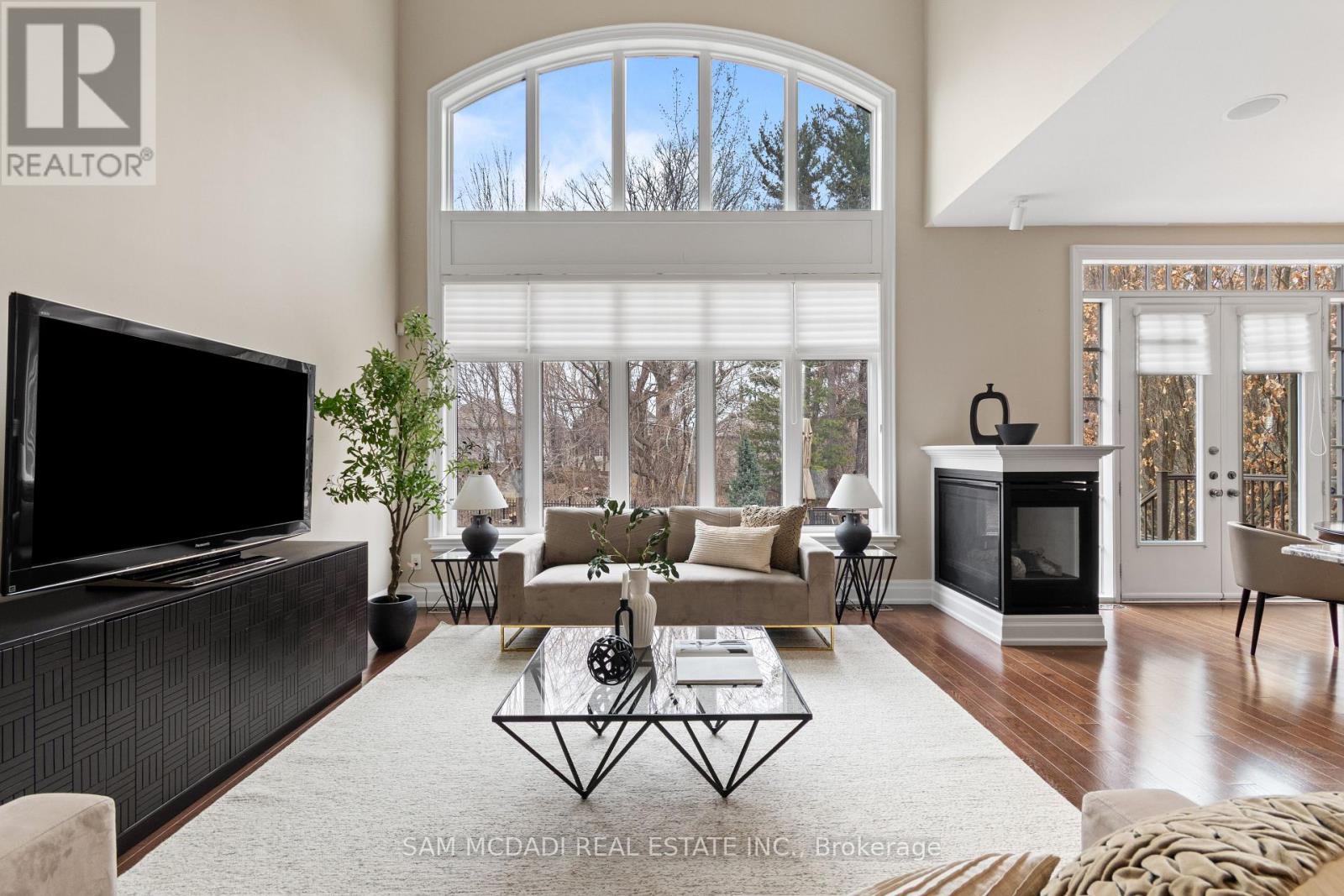 1857 Ivygate Court, Mississauga, Ontario  L5L 0A8 - Photo 18 - W12920792