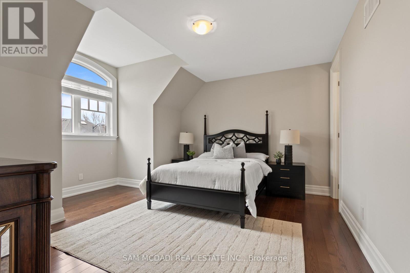 1857 Ivygate Court, Mississauga, Ontario  L5L 0A8 - Photo 32 - W12920792