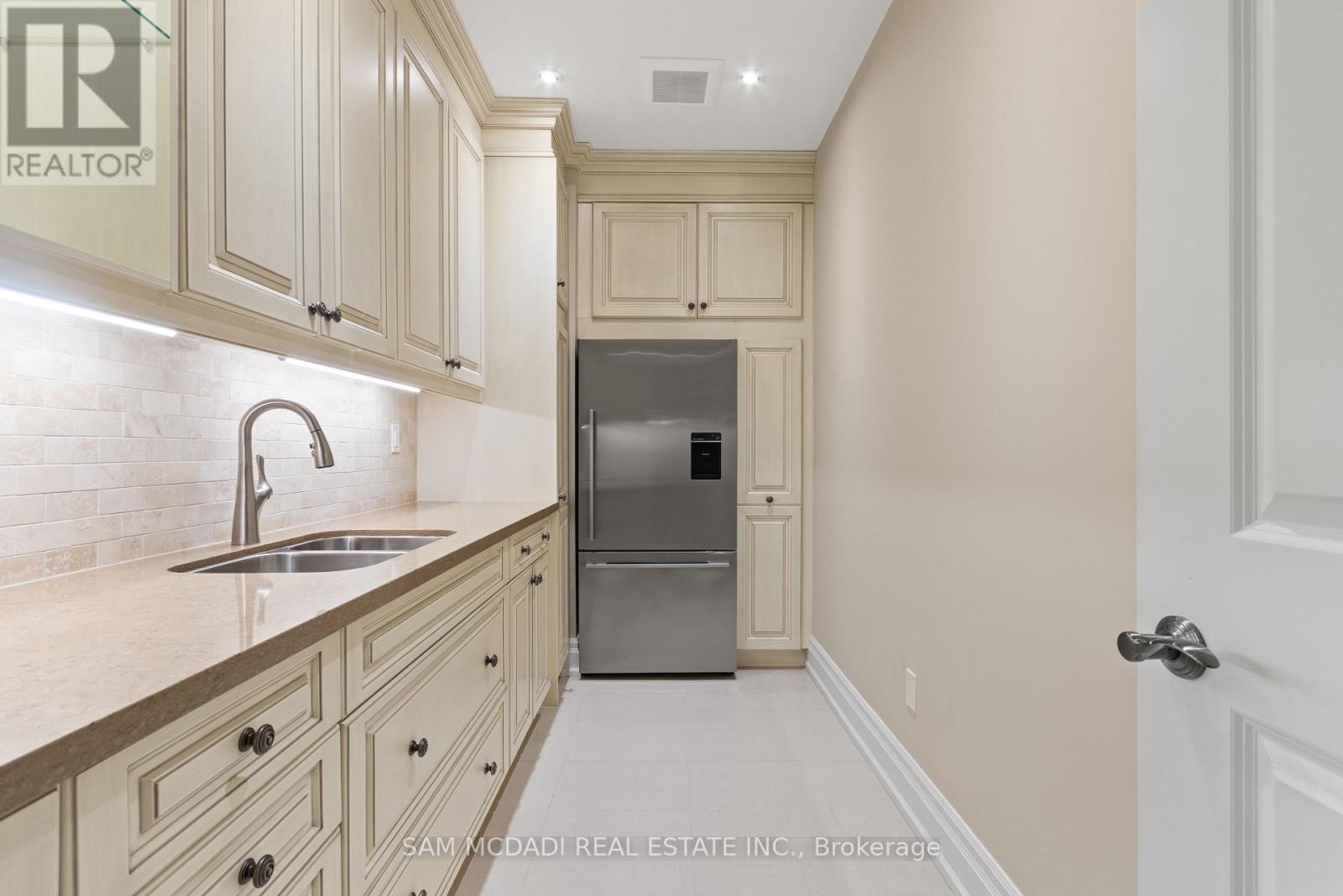 1857 Ivygate Court, Mississauga, Ontario  L5L 0A8 - Photo 41 - W12920792