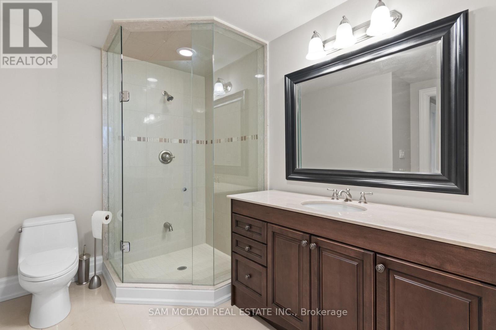 1857 Ivygate Court, Mississauga, Ontario  L5L 0A8 - Photo 42 - W12920792